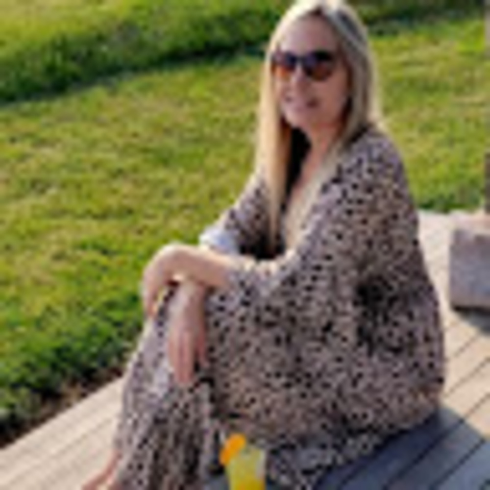 Meet your Posher, Laura